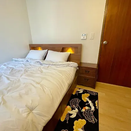 Woody House In Hongdae, Sinchon