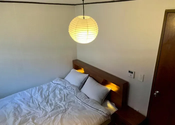 Woody House In Hongdae, Sinchon *